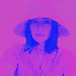 Meet your Posher, Zizi